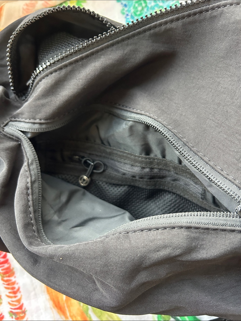 lululemon athletica Black Crossbody Sling Pack - Picture 4 of 5